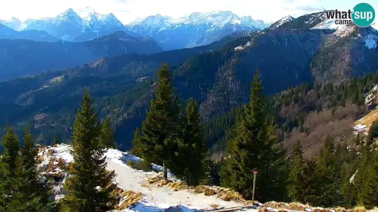 Spletna kamera Koča na Golici (1582 m) – Jesenice