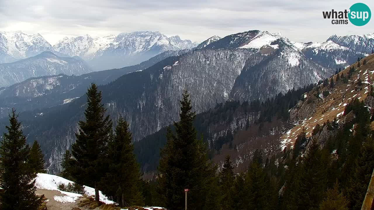 Spletna kamera Koča na Golici (1582 m) – Jesenice