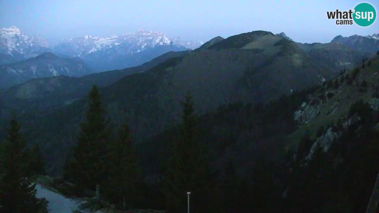 Spletna kamera Koča na Golici (1582 m) – Jesenice