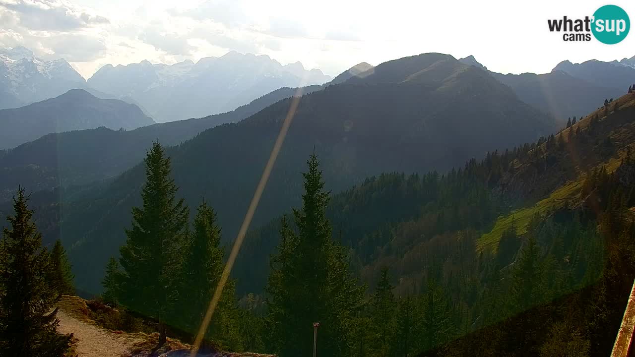 Spletna kamera Koča na Golici (1582 m) – Jesenice