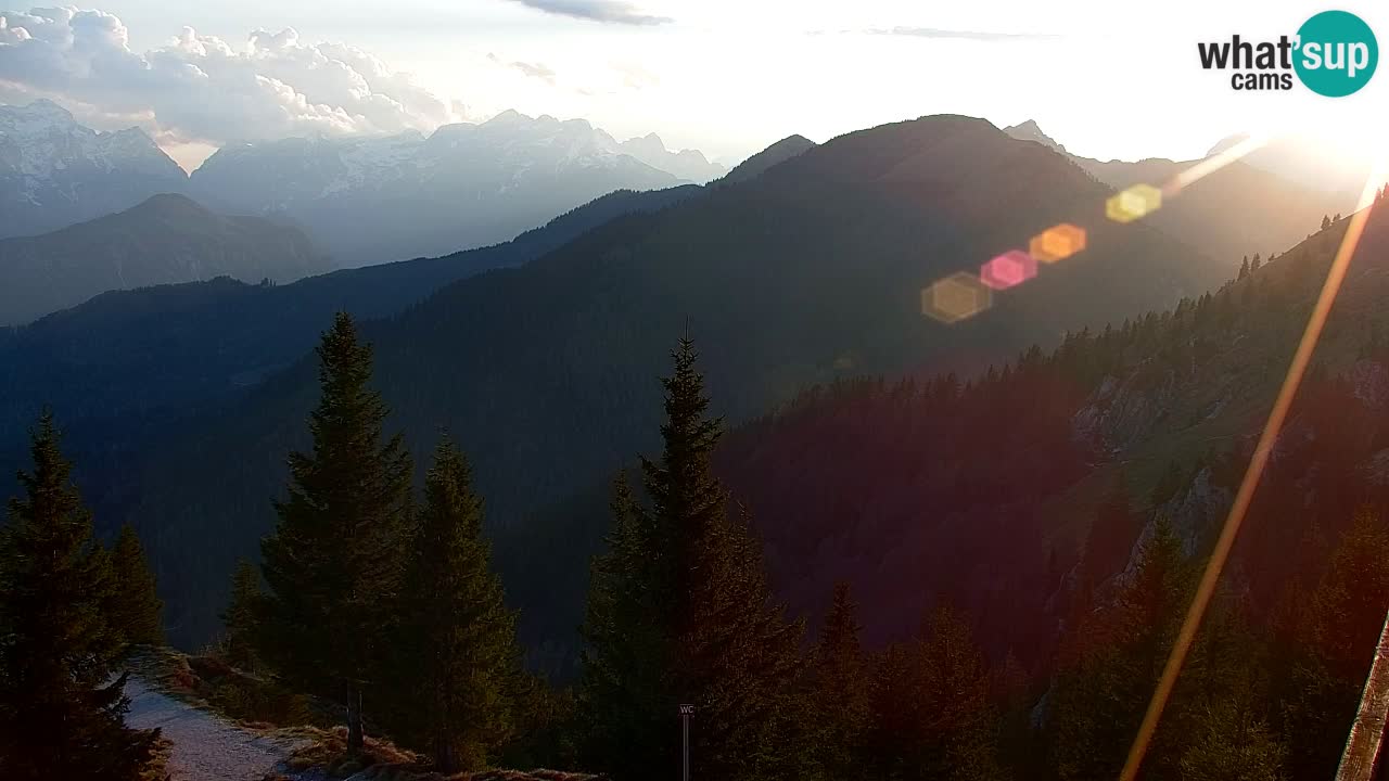 Spletna kamera Koča na Golici (1582 m) – Jesenice