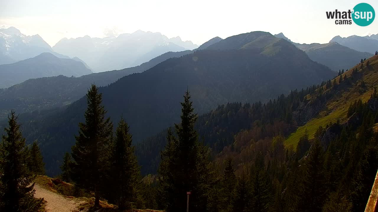 Spletna kamera Koča na Golici (1582 m) – Jesenice