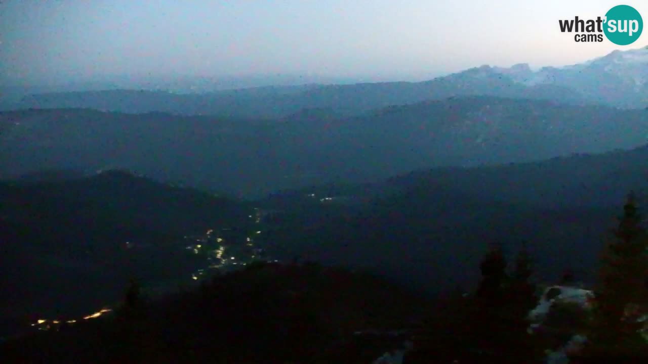 Koča na Golici Webcam (1582 m) – Slowenien