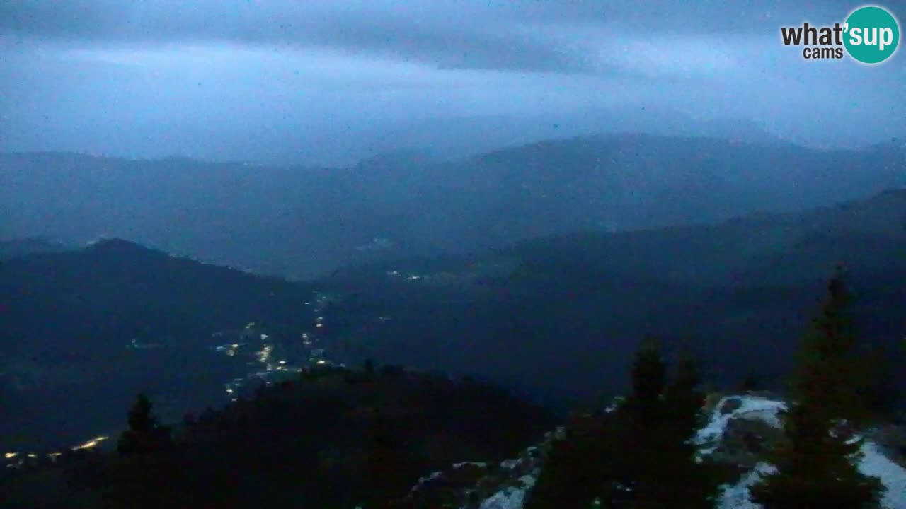 Spletna kamera Koča na Golici (1582 m) – Jesenice