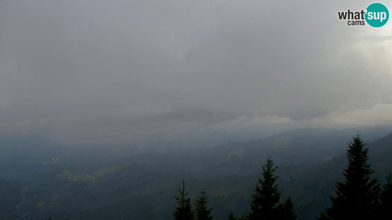 Spletna kamera Koča na Golici (1582 m) – Jesenice