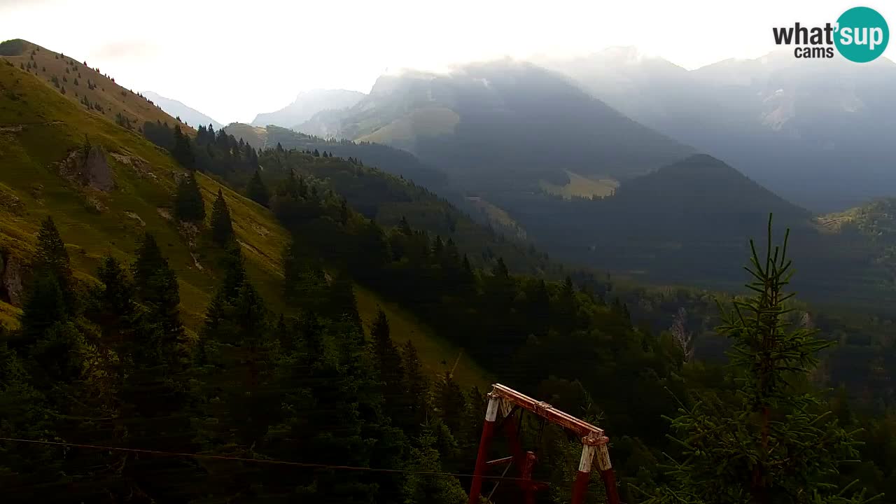 Koča na Golici Webcam (1582 m) – Slowenien
