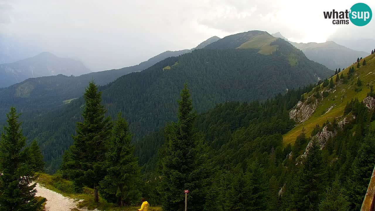 Koča na Golici Webcam (1582 m) – Slowenien