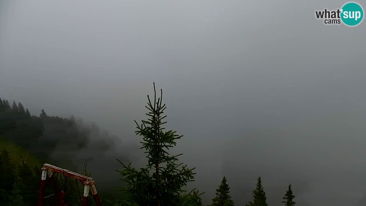 Koča na Golici Webcam (1582 m) – Slowenien