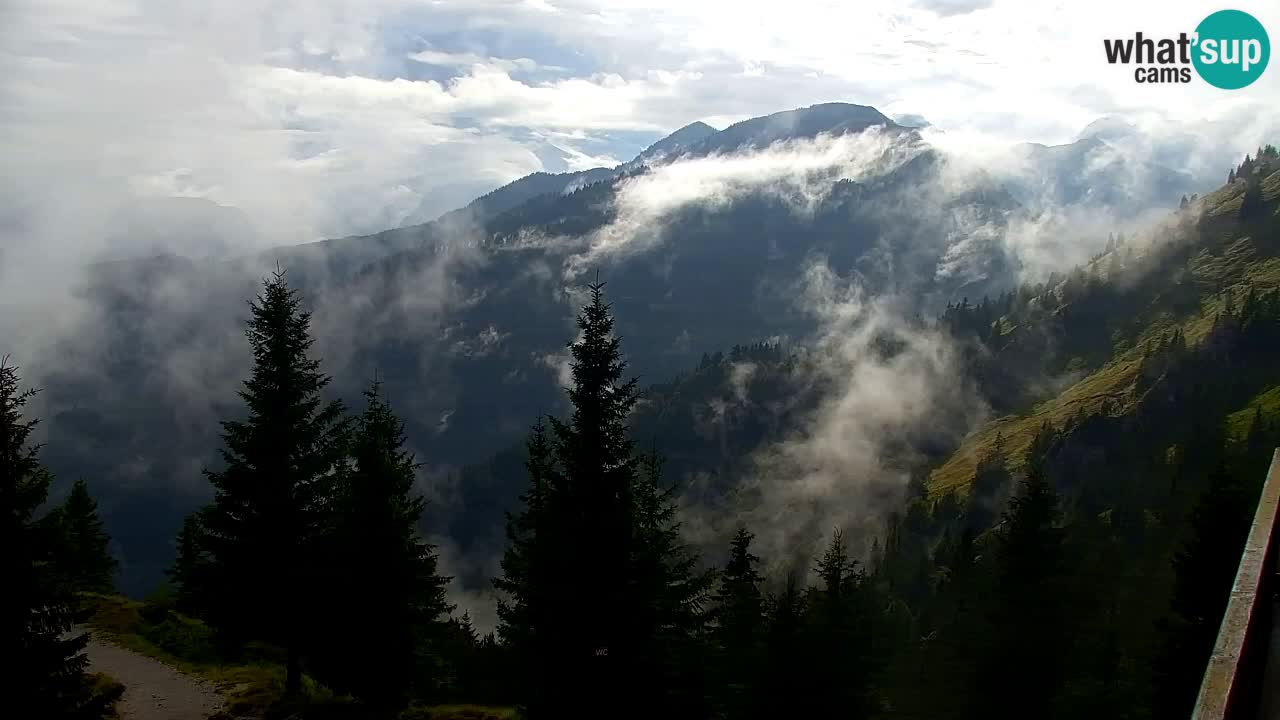 Spletna kamera Koča na Golici (1582 m) – Jesenice