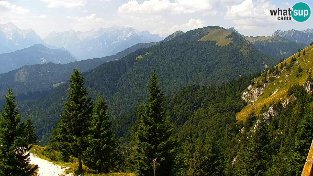 Spletna kamera Koča na Golici (1582 m) – Jesenice