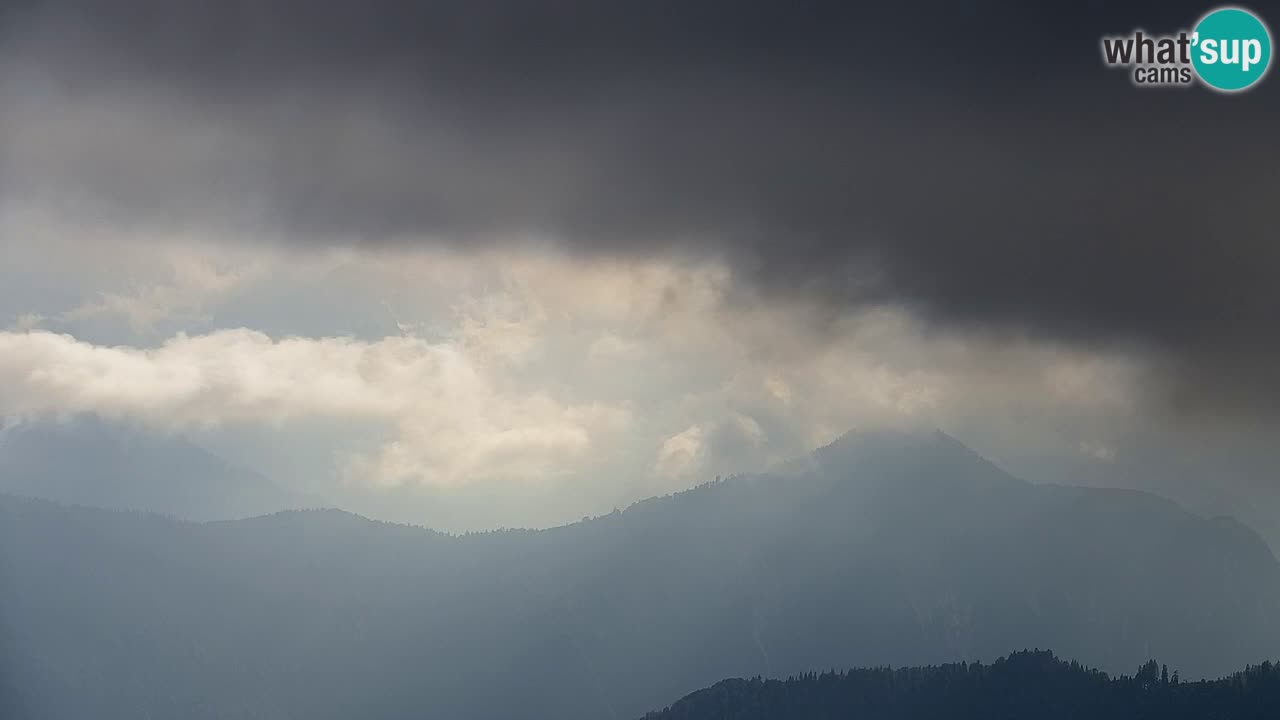 Koča na Golici Webcam (1582 m) – Slowenien