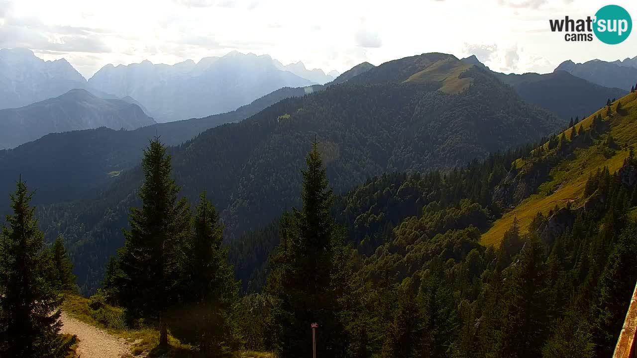 Koča na Golici Webcam (1582 m) – Slowenien