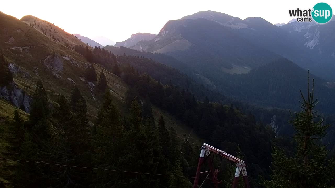 Koča na Golici Webcam (1582 m) – Slowenien
