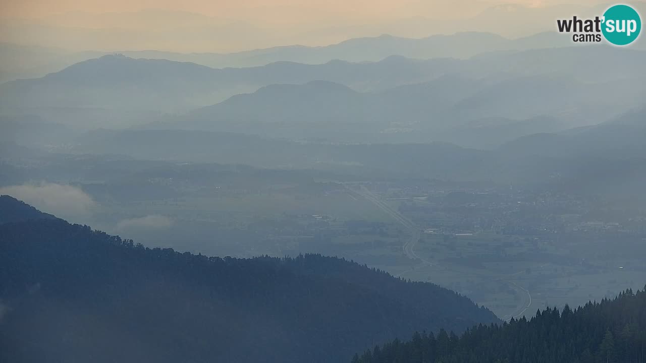 Spletna kamera Koča na Golici (1582 m) – Jesenice