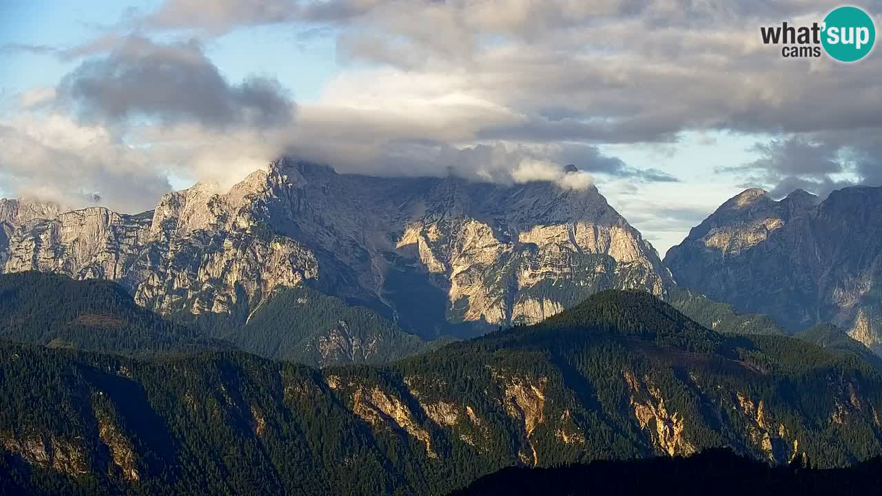 Spletna kamera Koča na Golici (1582 m) – Jesenice