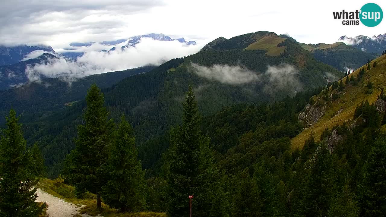 Spletna kamera Koča na Golici (1582 m) – Jesenice