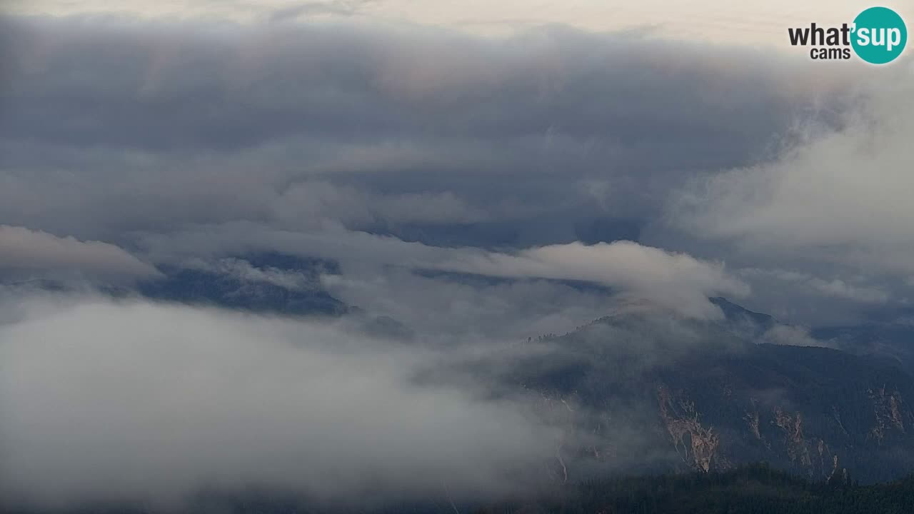 Spletna kamera Koča na Golici (1582 m) – Jesenice