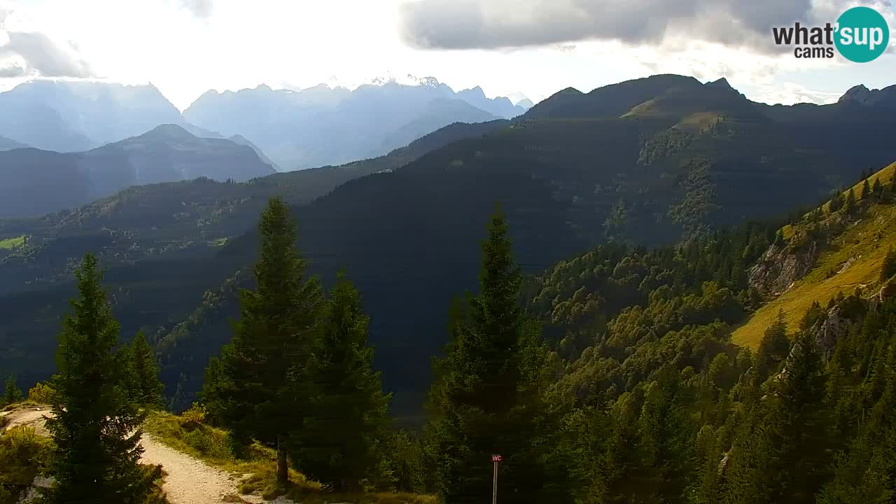 Web kamera Koča na Golici (1582 m) – Slovenija