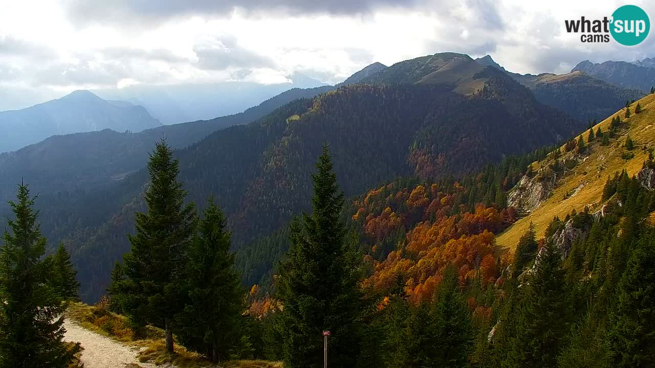 Spletna kamera Koča na Golici (1582 m) – Jesenice
