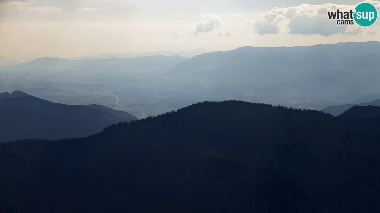 Spletna kamera Koča na Golici (1582 m) – Jesenice