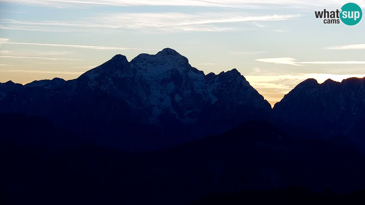 Spletna kamera Koča na Golici (1582 m) – Jesenice