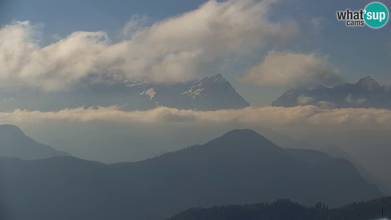Spletna kamera Koča na Golici (1582 m) – Jesenice