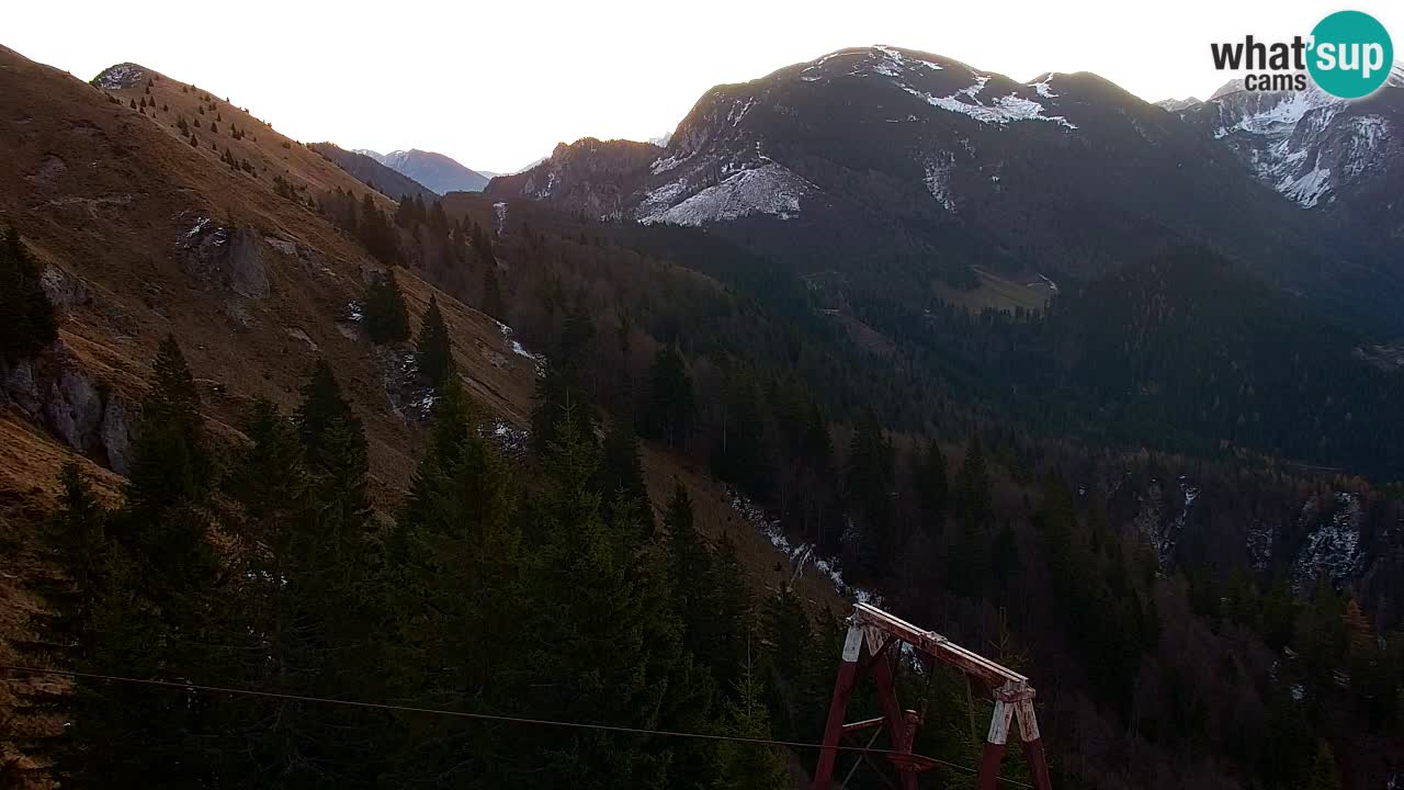 Spletna kamera Koča na Golici (1582 m) – Jesenice