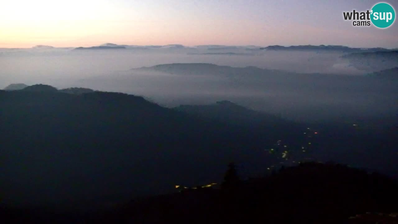 Koča na Golici Webcam (1582 m) – Slowenien