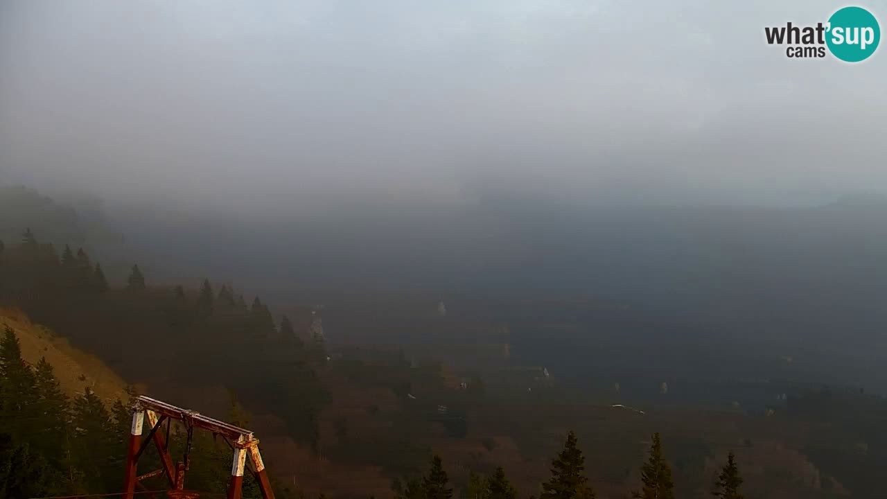 Koča na Golici Webcam (1582 m) – Slowenien