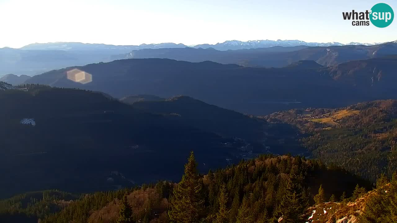 Koča na Golici Webcam (1582 m) – Slowenien