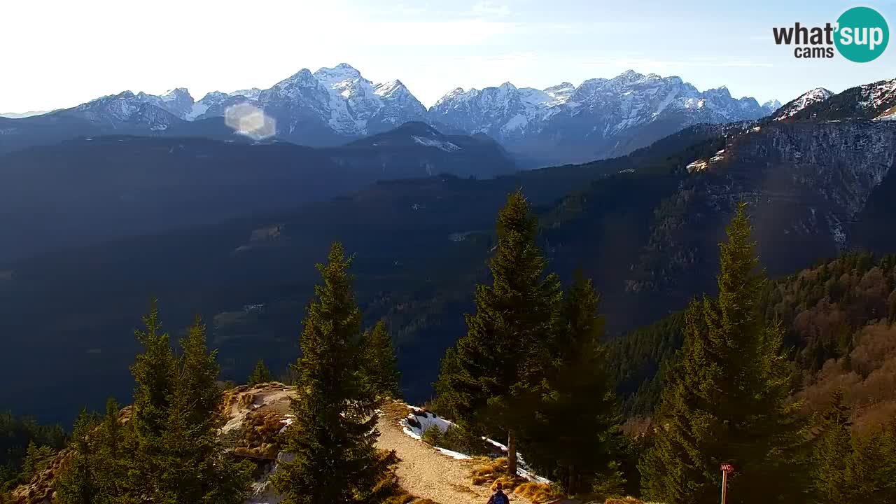 Web kamera Koča na Golici (1582 m) – Slovenija