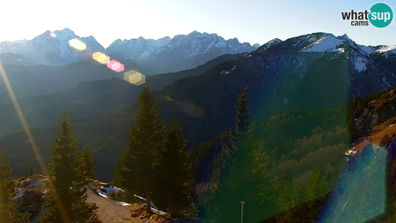 Spletna kamera Koča na Golici (1582 m) – Jesenice