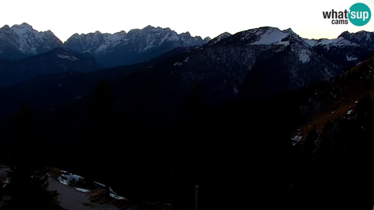 Spletna kamera Koča na Golici (1582 m) – Jesenice