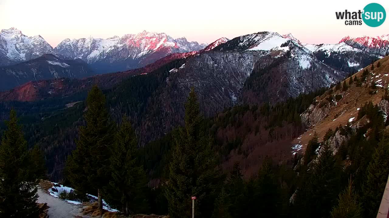 Webcam Koča na Golici (1582 m) – Slovenia