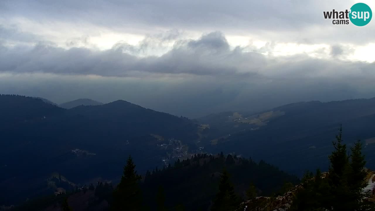 Spletna kamera Koča na Golici (1582 m) – Jesenice