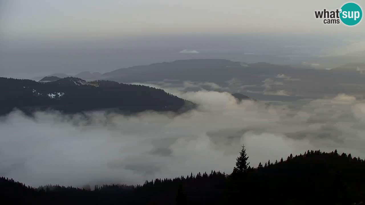 Spletna kamera Koča na Golici (1582 m) – Jesenice