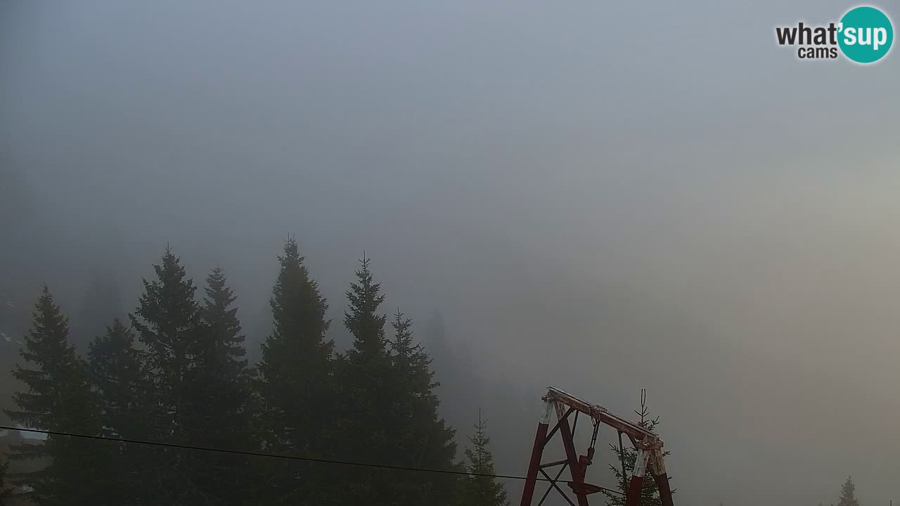 Spletna kamera Koča na Golici (1582 m) – Jesenice