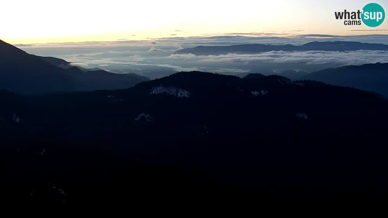 Spletna kamera Koča na Golici (1582 m) – Jesenice