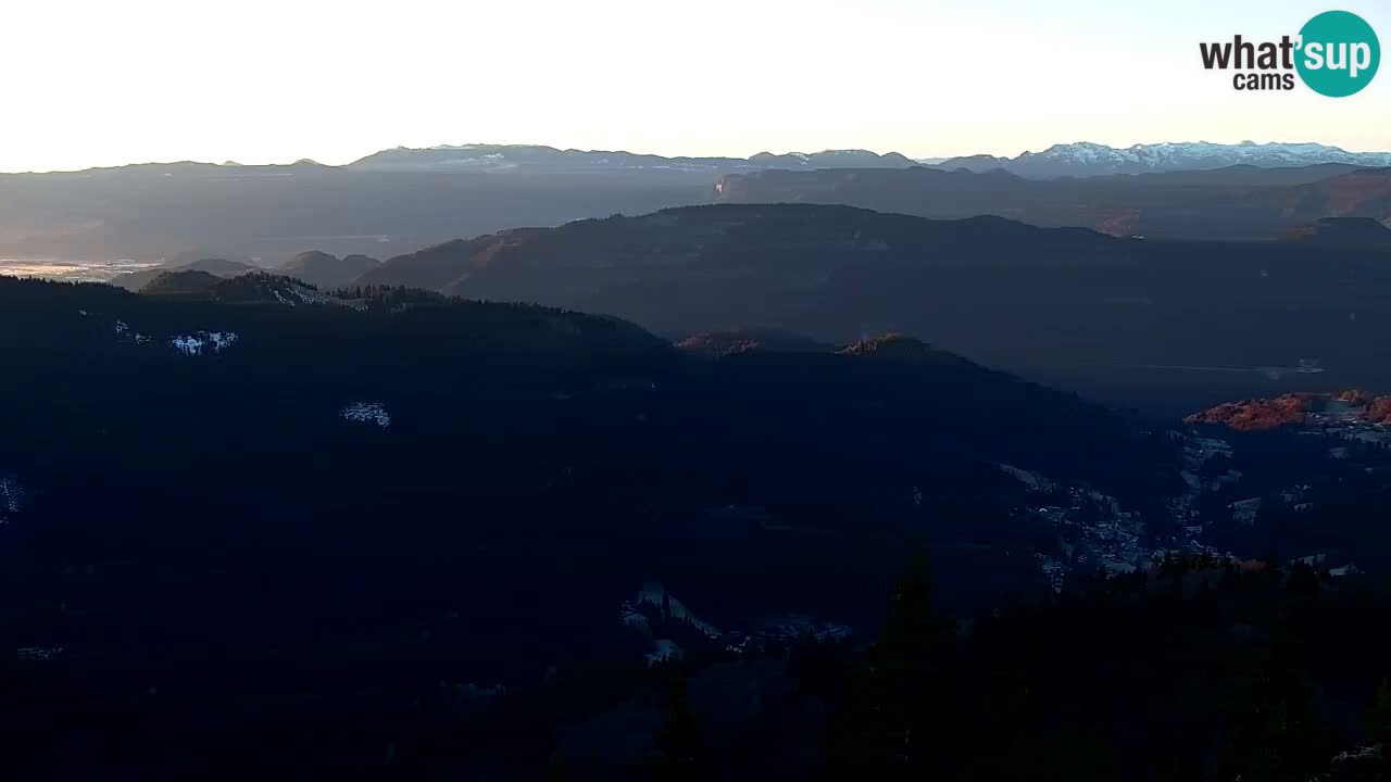 Spletna kamera Koča na Golici (1582 m) – Jesenice