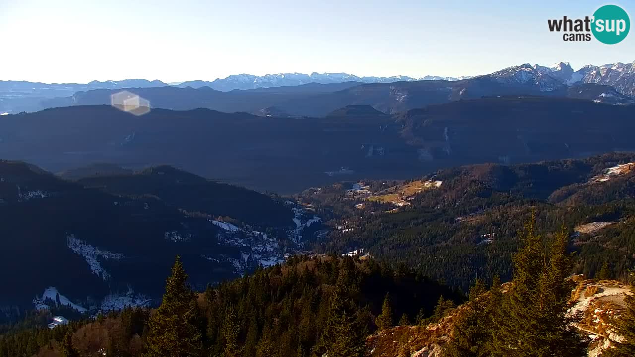 Koča na Golici Webcam (1582 m) – Slowenien