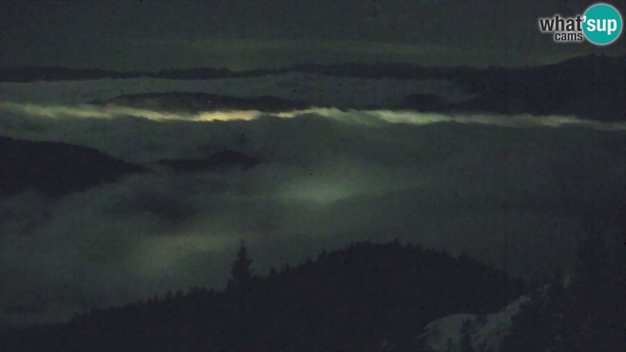 Koča na Golici Webcam (1582 m) – Slowenien