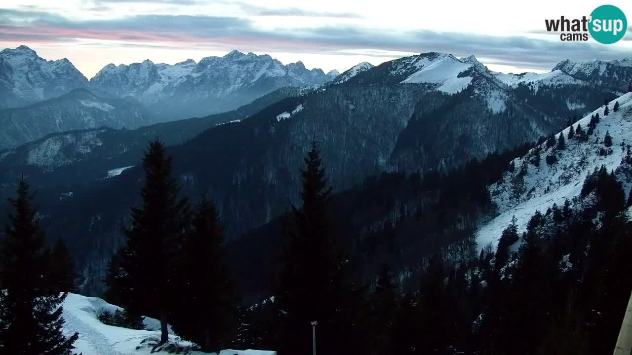 Spletna kamera Koča na Golici (1582 m) – Jesenice