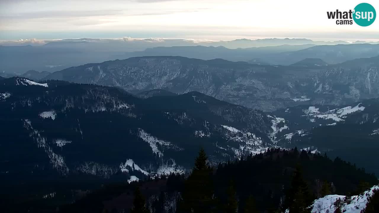 Koča na Golici Webcam (1582 m) – Slowenien