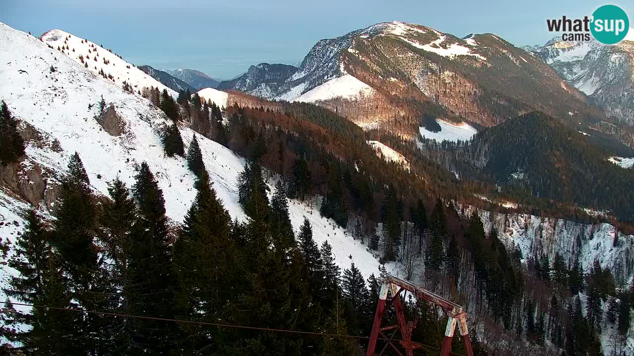 Spletna kamera Koča na Golici (1582 m) – Jesenice