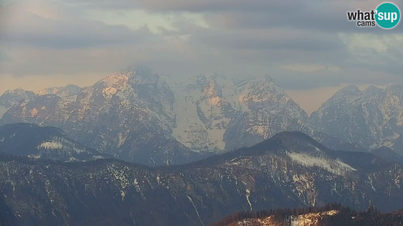 Spletna kamera Koča na Golici (1582 m) – Jesenice