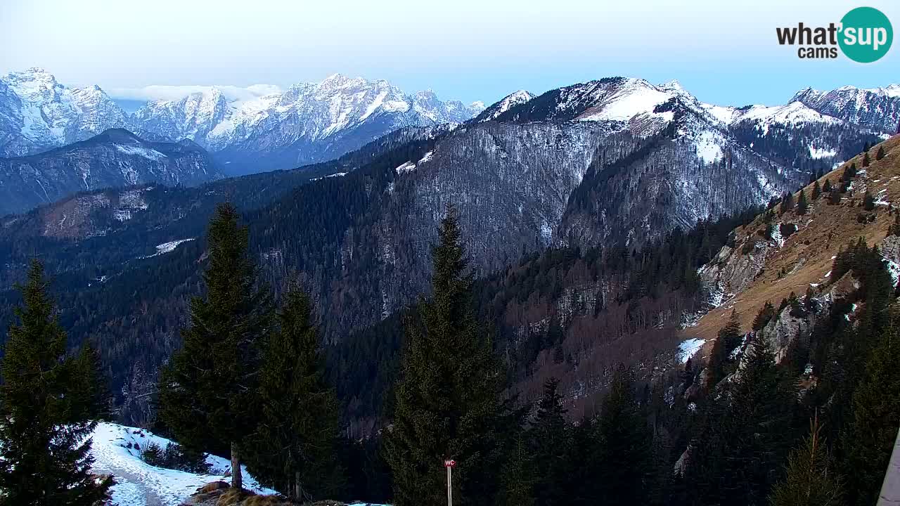 Web kamera Koča na Golici (1582 m) – Slovenija