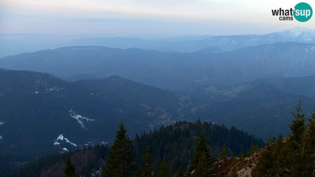 Spletna kamera Koča na Golici (1582 m) – Jesenice