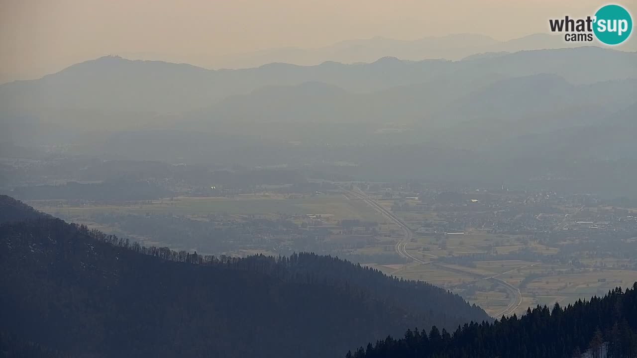 Spletna kamera Koča na Golici (1582 m) – Jesenice