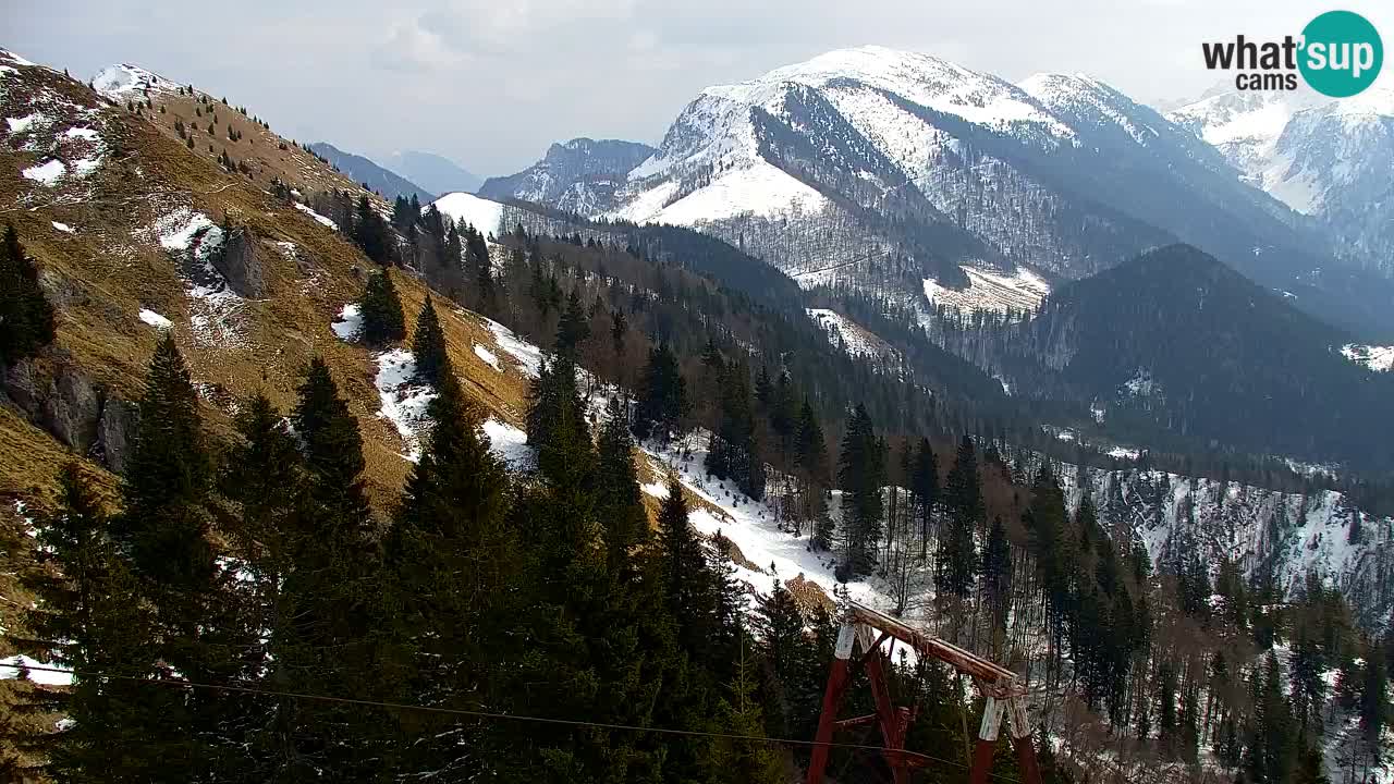 Spletna kamera Koča na Golici (1582 m) – Jesenice