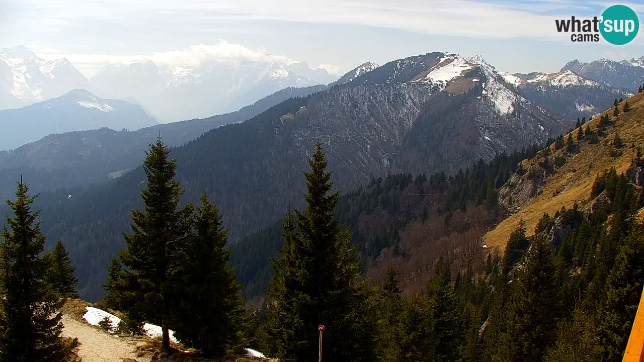 Koča na Golici Webcam (1582 m) – Slowenien